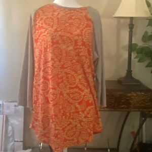 2/$20 Nwt Lularoe XL Tshirt